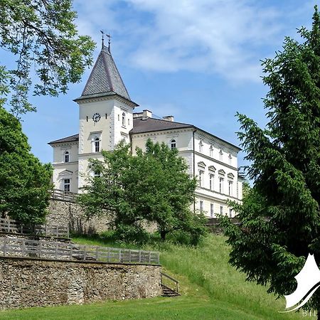 Bildungshaus Schloss Krastowitz Hotel Klagenfurt am Woerthersee Esterno foto