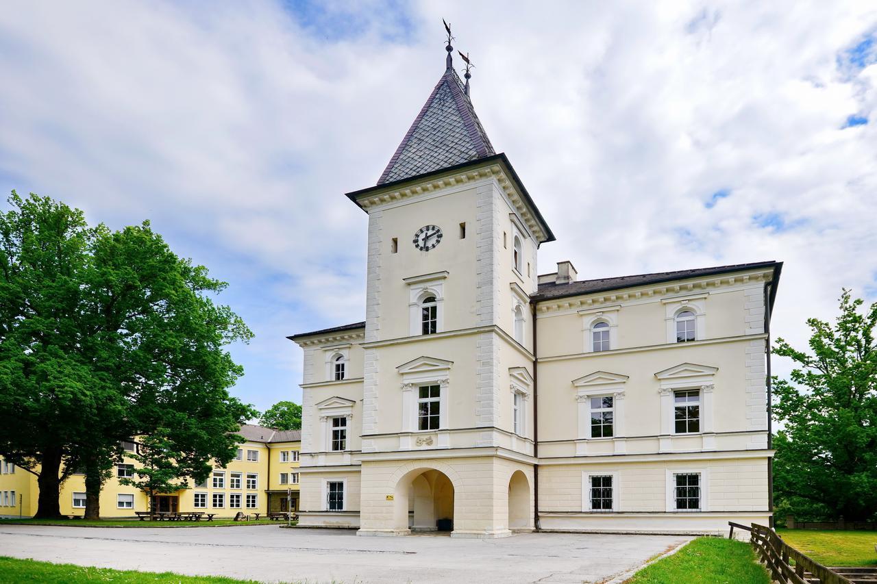 Bildungshaus Schloss Krastowitz Hotel Klagenfurt am Woerthersee Esterno foto