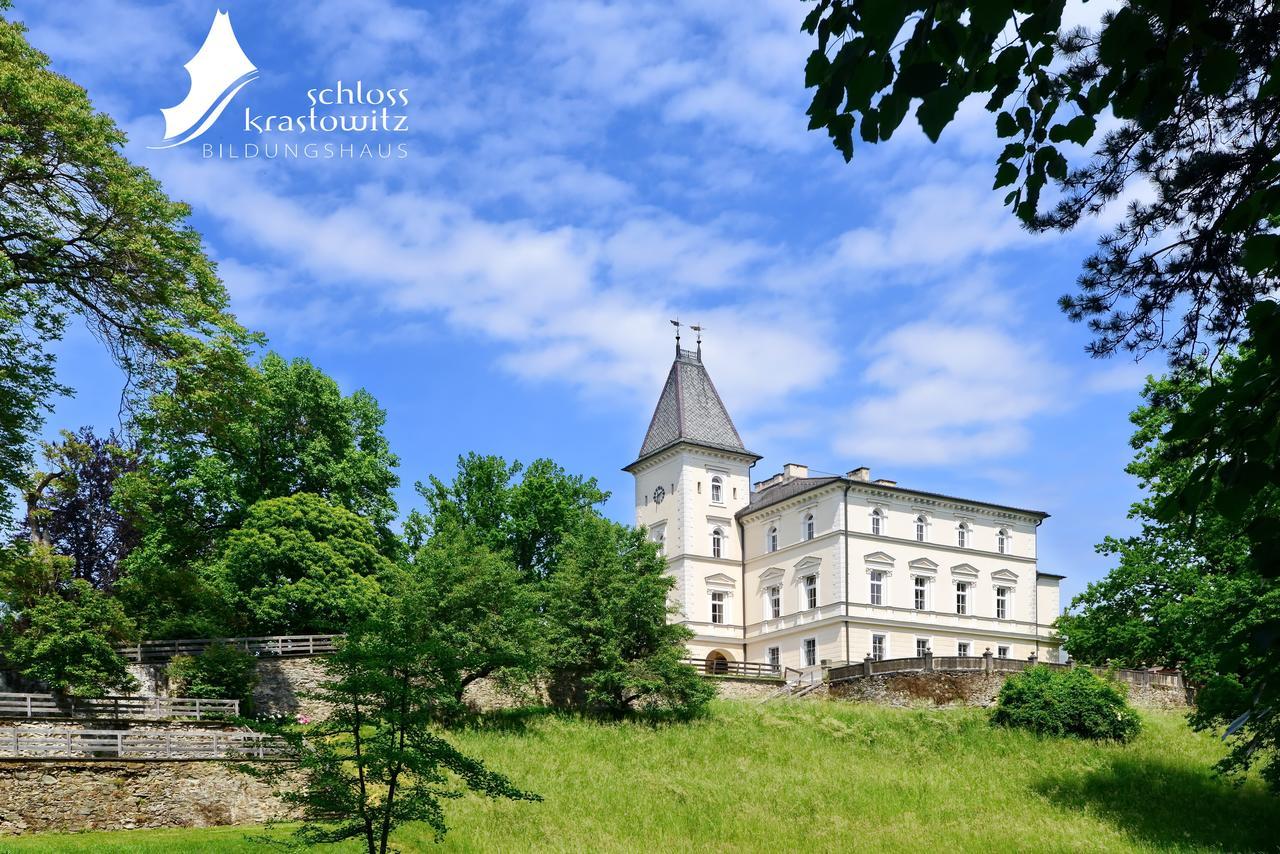 Bildungshaus Schloss Krastowitz Hotel Klagenfurt am Woerthersee Esterno foto